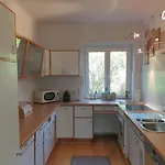 Family Wohnen Mit Garten Am Fusse Des Poestlingbergs Lage Villenviertel Lägenhet Linz